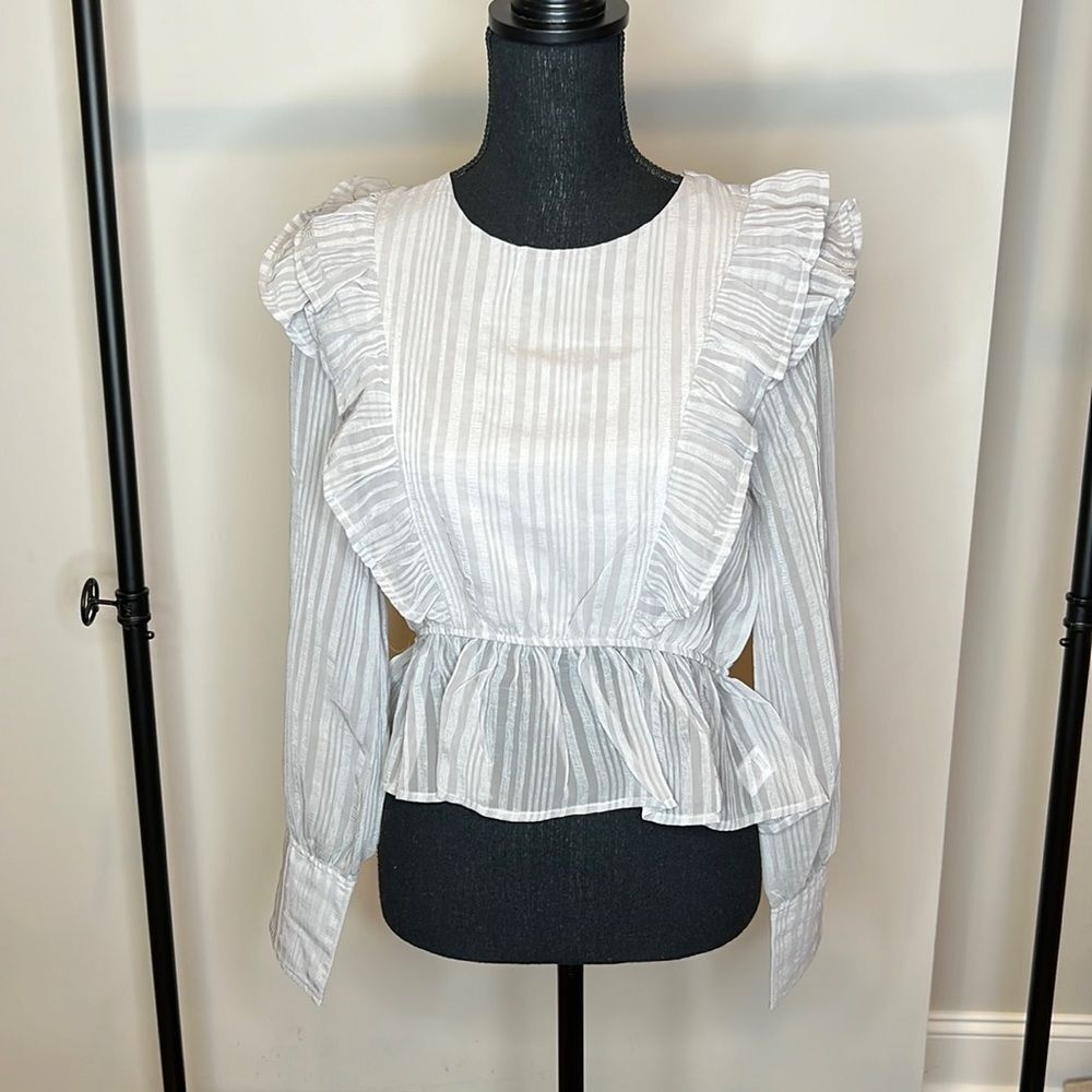 NWT The Clothing Company blouse. Size Large